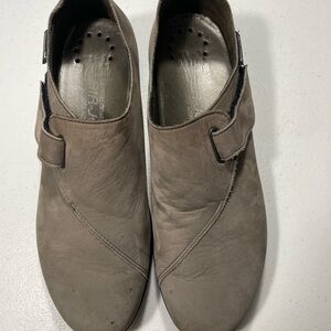 Mephisto Womens Taupe Leather Shoes Size 8 SB-00
